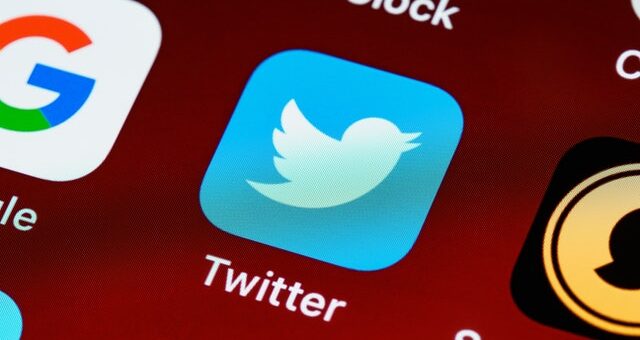 How to Build a Massive Following on Twitter