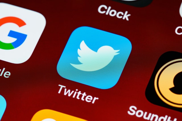 How to Build a Massive Following on Twitter