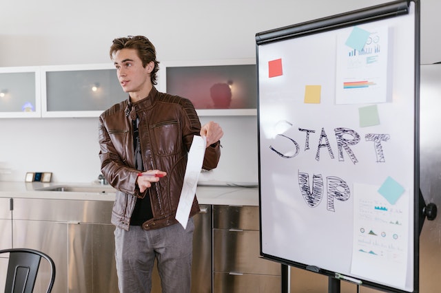 7 Sales Tips for Early Stage B2B Startups