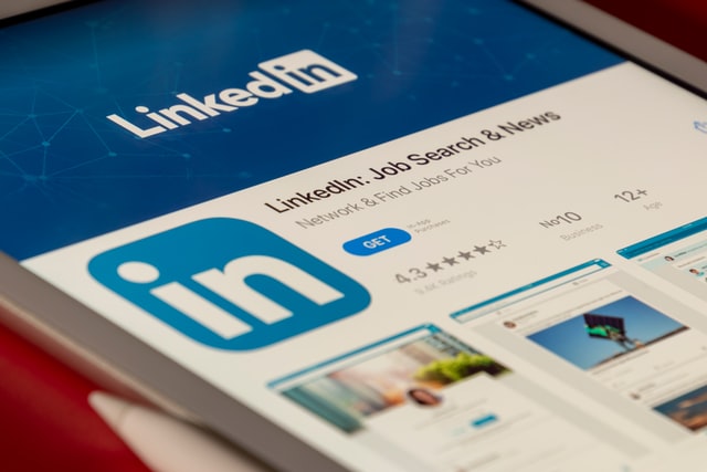How to Use LinkedIn to Land a Job