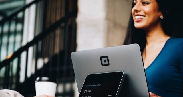 What Customer Service Skills Do I Need to Get Employed?